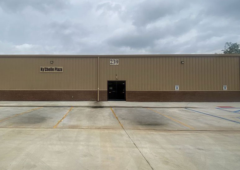 Building-exterior exterior View of the Discount Liquidation Store In Madison AL